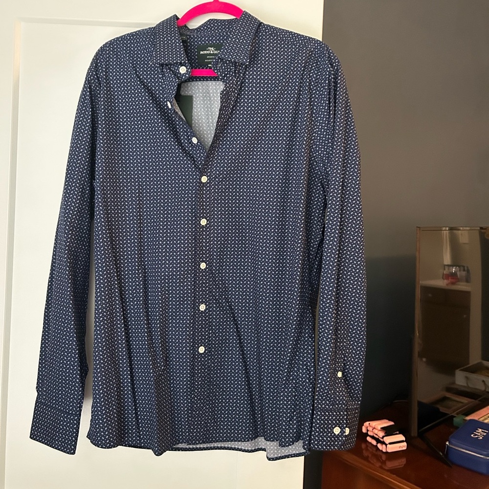 NWT NAVY PATTERN RODD&GUNN SHIRT